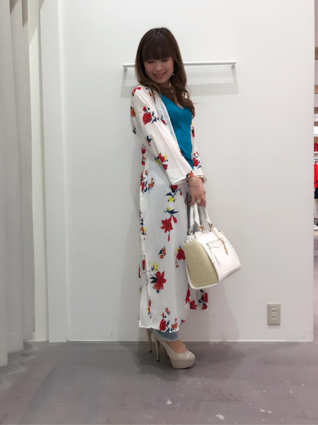 今期のマストアイテム♡スタッフからも大人気のフラワーロングブラウス♡必見のお知らせ♡まみたす