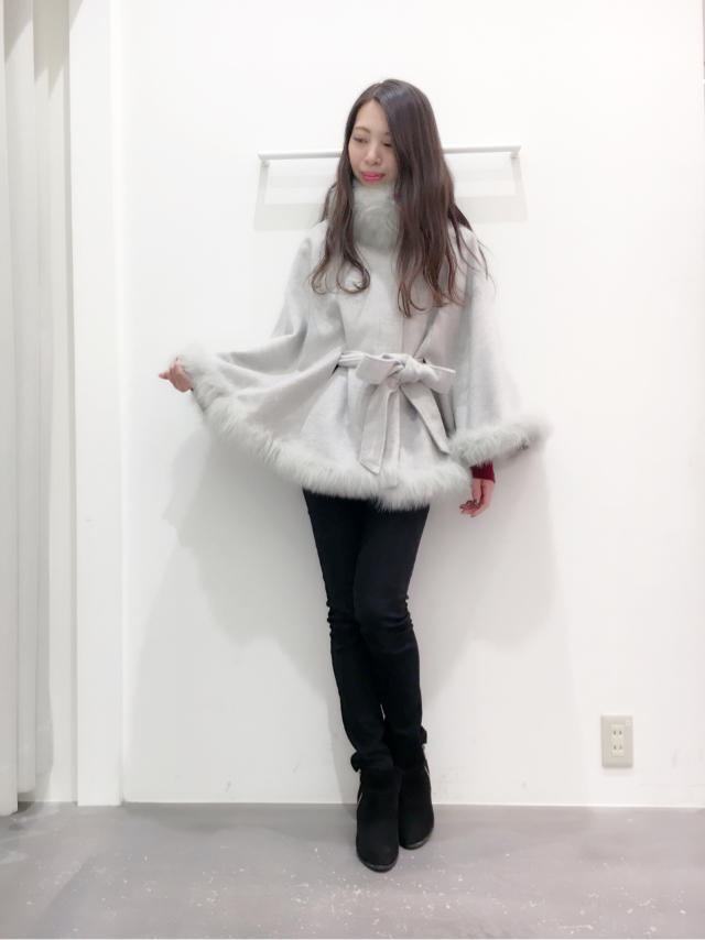 【New Arrival】エキスポシティ店で大人気！！ポンチョコート♡よしみん