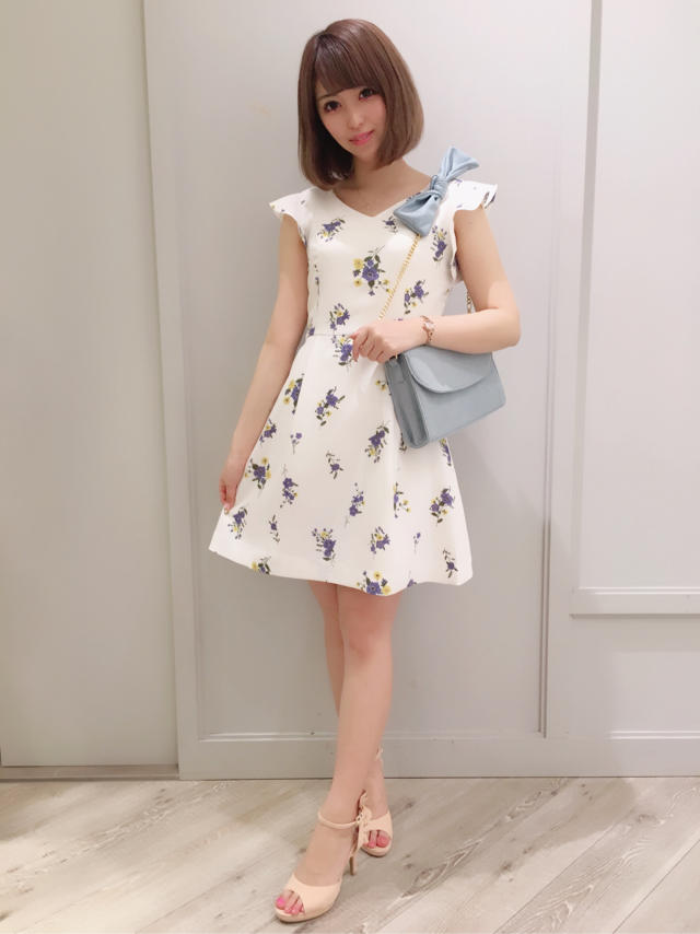 刺繍見えするプリントがポイント♡RIHO