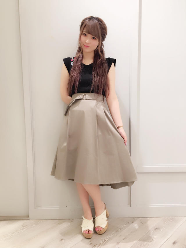 ♡人気大爆発中のトップスを着回してみよう！♡ERI