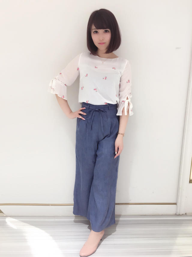 小花柄が可愛すぎる♡RIHO