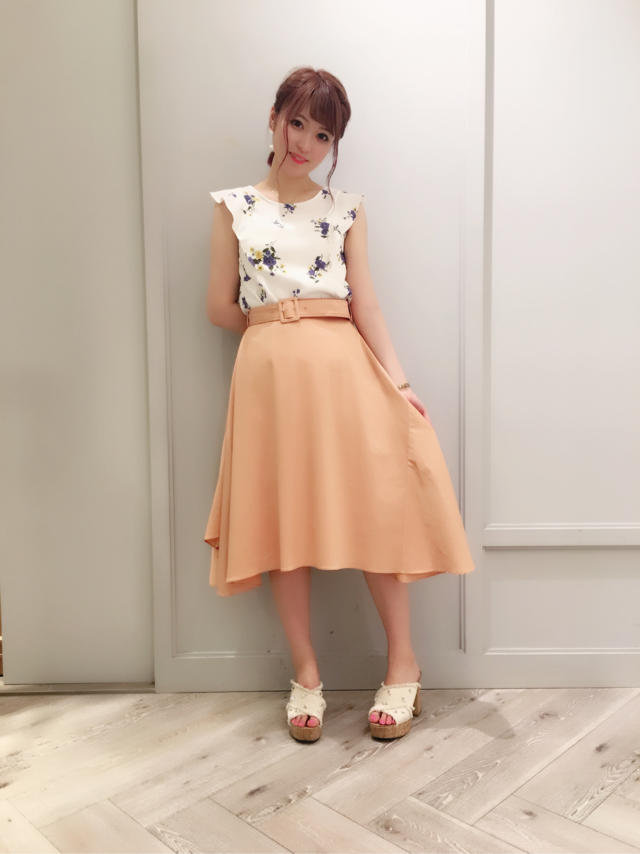 人気のブラウス再入荷♡セットだとすごくお得？！♡RIHO