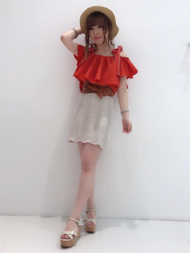 フリルオフショル×ニットスカート♡yuko
