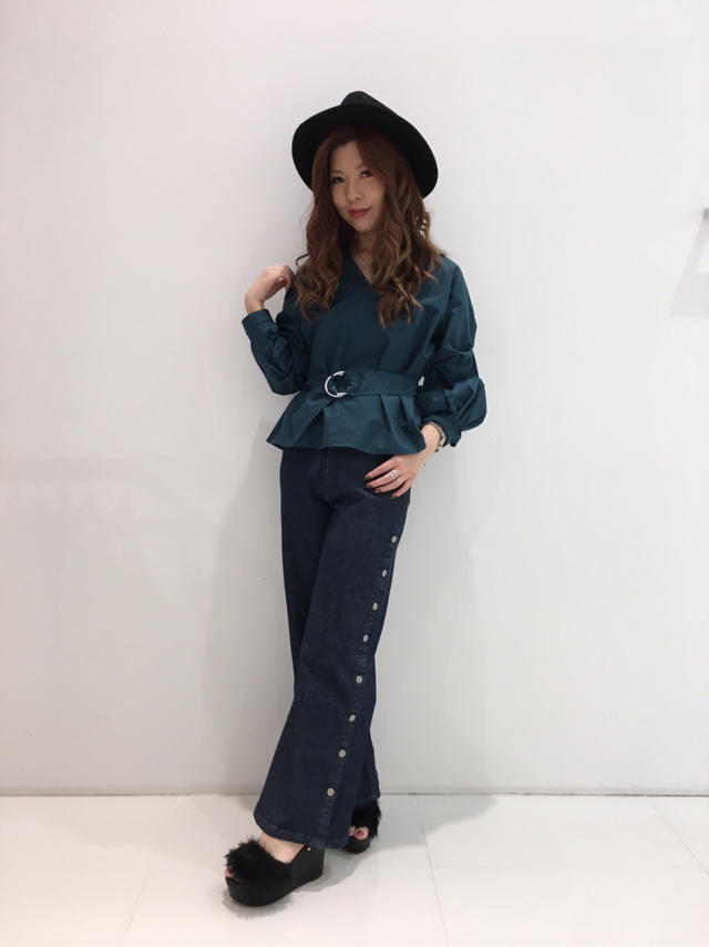 平塚店人気!!!ブラウス♡Ayana