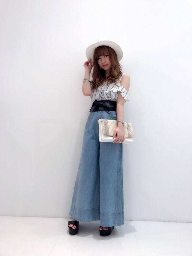 ベルトストラップ付きオフショルトップス♡休日に♡karen