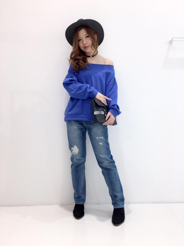 カジュアルコーデ♡オフショルトップス♡Haruka