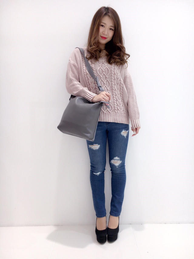 新作Ｖニット♡karen