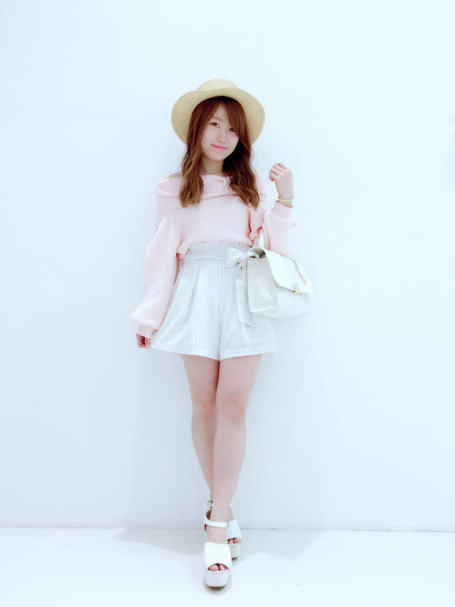新作SALE!?1枚で可愛いアイテム♡オフショット♡yuri