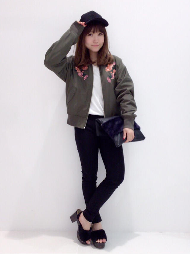 2倍嬉しい♡使えるブルゾン‼︎OFF写メ(￣▽￣)