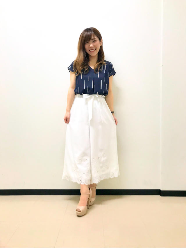 見た目にも涼しげ☆変形ストライプブラウス