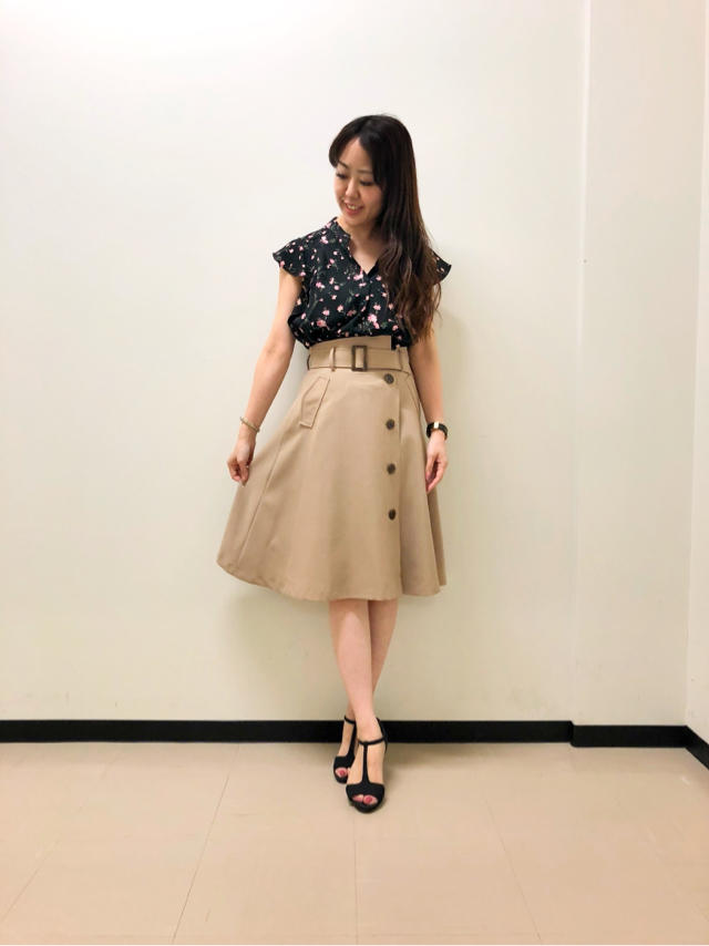 スタンドカラーでスッキリさわやか★フラワーブラウス