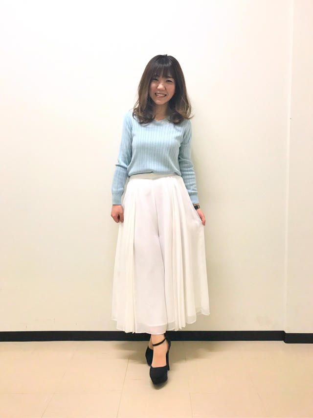 目指すは華奢見え♡カッティング刺繍リブニット