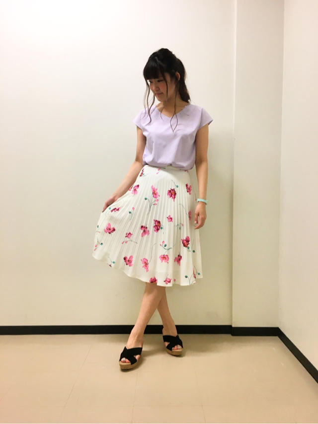 ♡カラバリ豊富なベーシックブラウス&ポーチの中身❁愛用コスメ❁