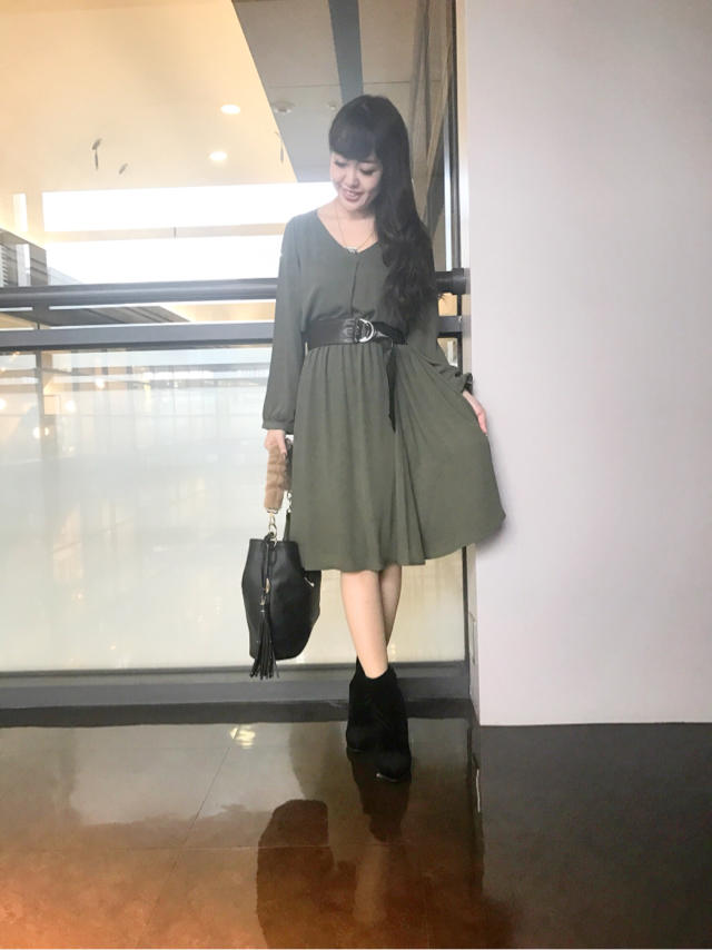 一枚で女性らしさを演出♡とろみフレアワンピース