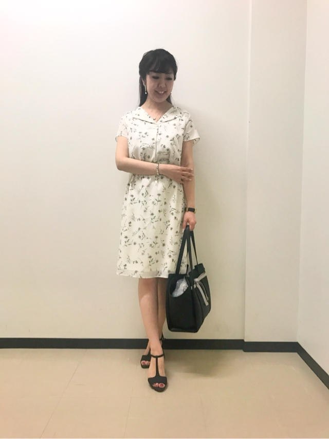 ONにもOFFにも(^^)ラペル衿とろみワンピース♡
