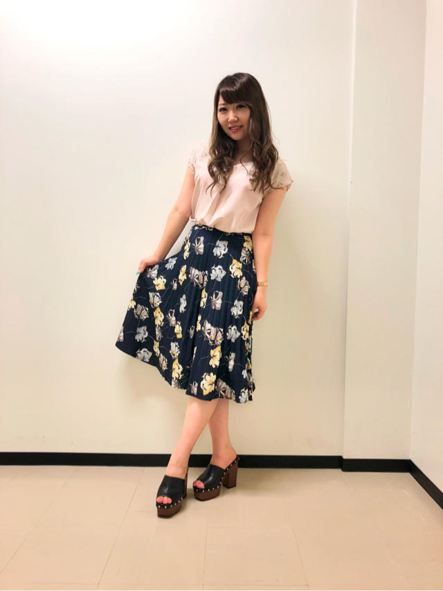 ミモレ丈が上品♡フラワープリーツスカート♡