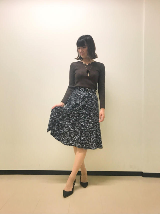 カタログ掲載♡スリットデザインセミフレアスカート