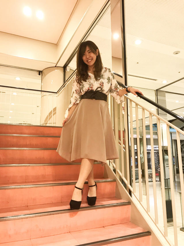 今以上！レディにアップデート♡袖リボン花柄ブラウス