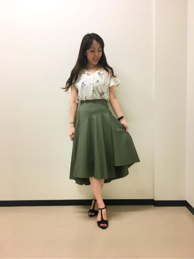 人気のブラウスは、新色で再入荷♡♡♡