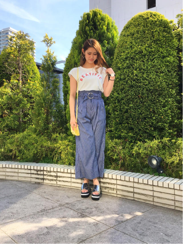 ロゴT×ストライプワイドパンツコーデ♪小野田