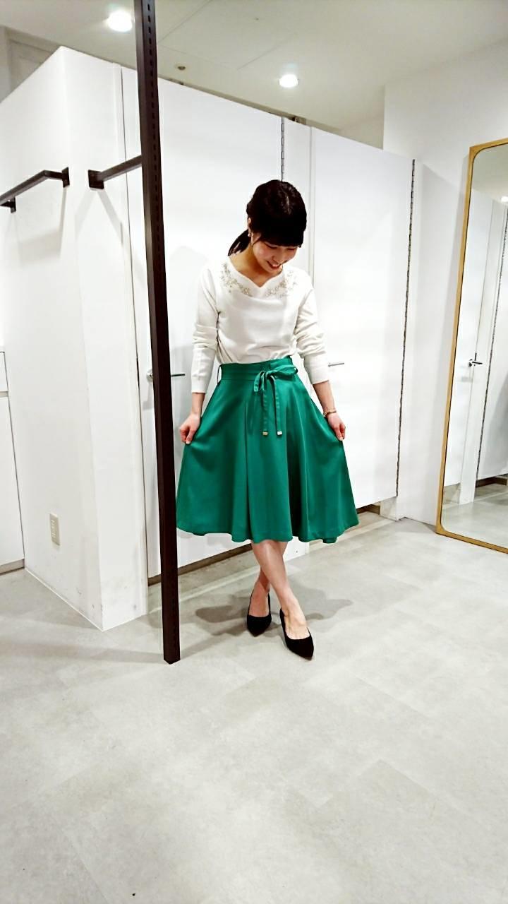 シンプルなオシャレアイテム◎ビーズ刺繍ハートネックニット◎