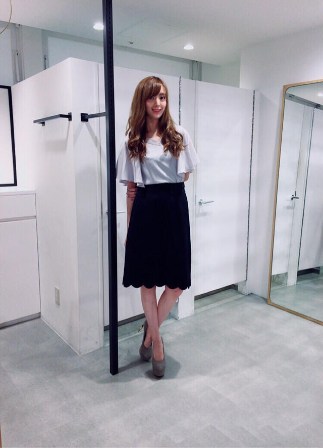新作♡ネックレス付ケープブラウス٩꒰｡•◡•｡꒱۶とプライベート(*´꒳`*)