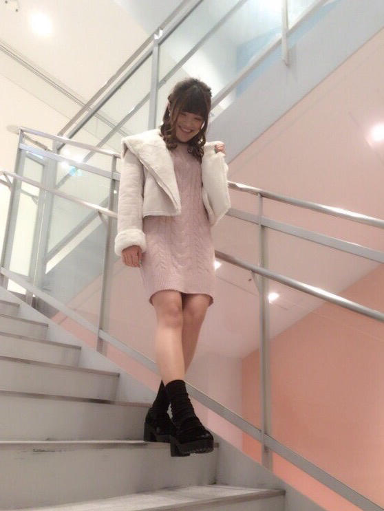 おすすめコーデ♡ニットワンピ×ムートン♡MAIKO 