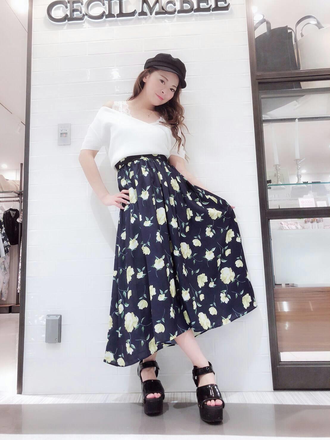 花柄スカート（＾ω＾）