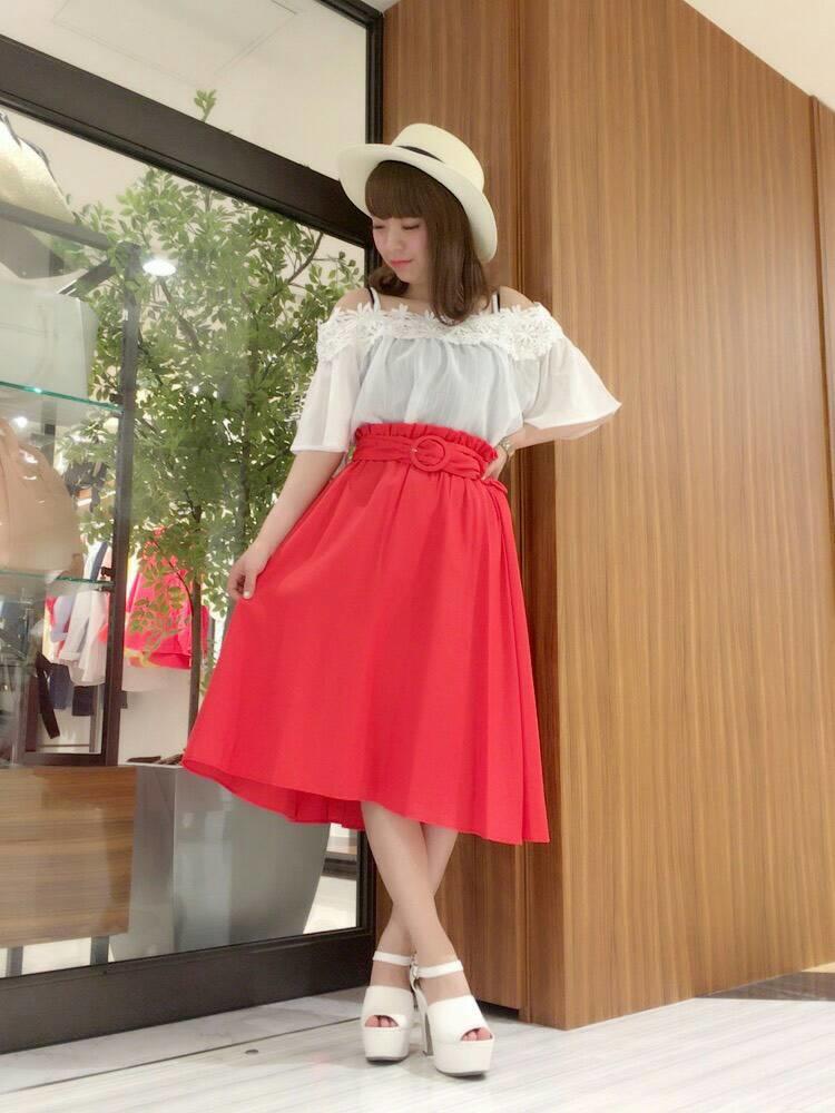 レース付きオフショルブラウス♡
