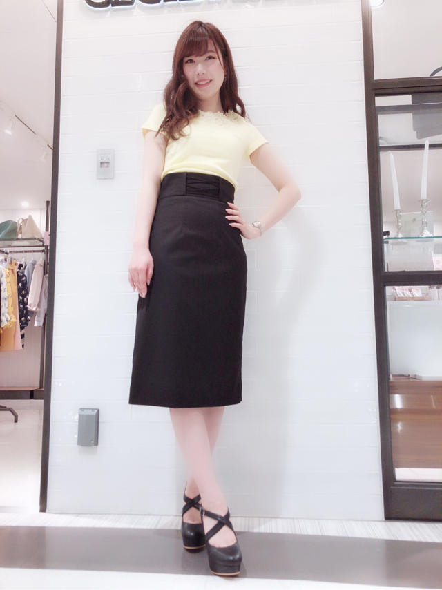 レース付きカットソー