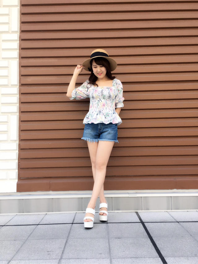 花柄シャーリングトップス(*^◯^*)♡