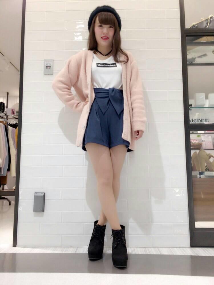 ビジュー付きカーデ（＾ω＾）