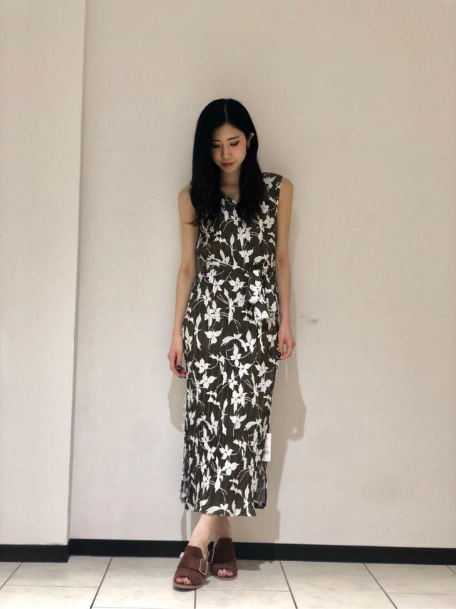 上品大人っぽ プリーツワンピース   tomomi