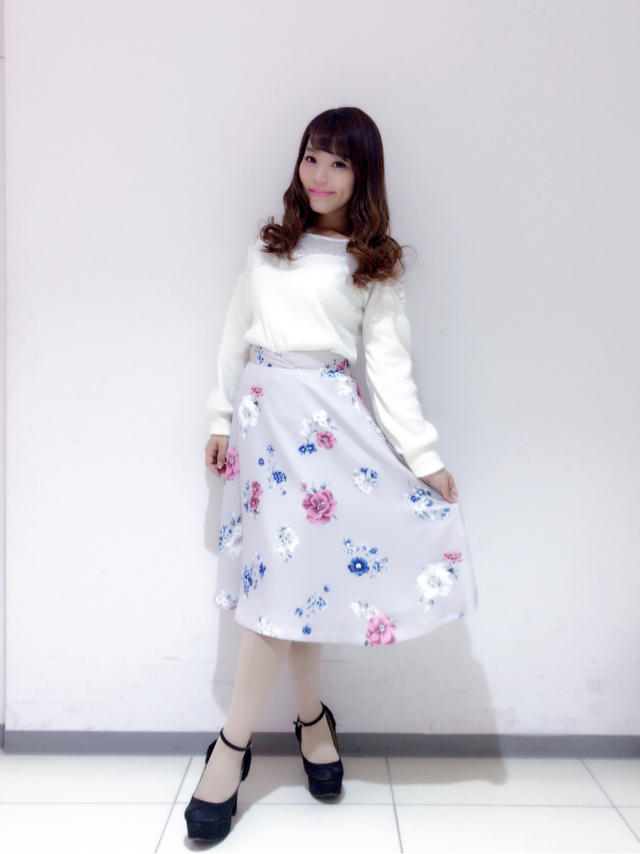 再入荷♡大人気のお花柄ロングスカート♡✏︎yuuka