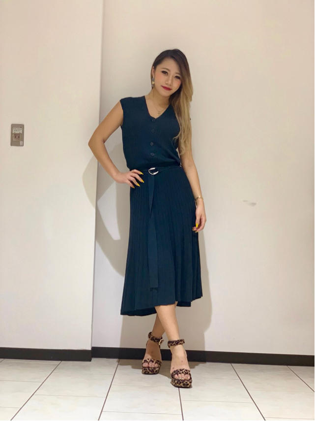 揺れ感が可愛い♪ベルト付きニットワンピ♡