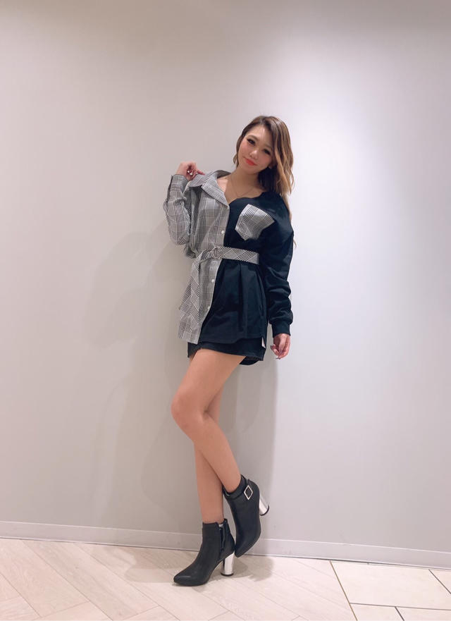 ❤️popteenコラボ！バイカラーロゴ入りブラウス❤️✎Rin
