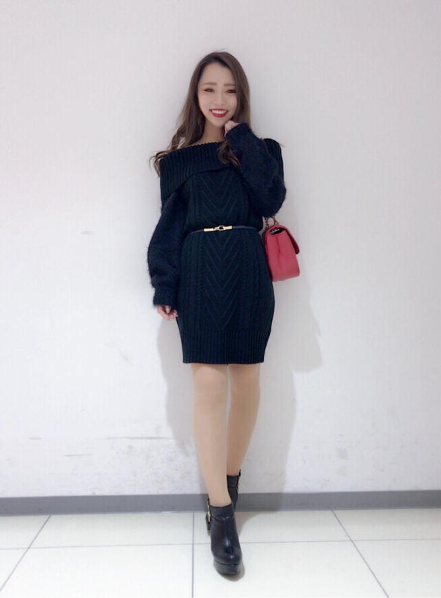 愛されニットワンピース♡オフショルで大人ladyな肌見せも！✏︎maki