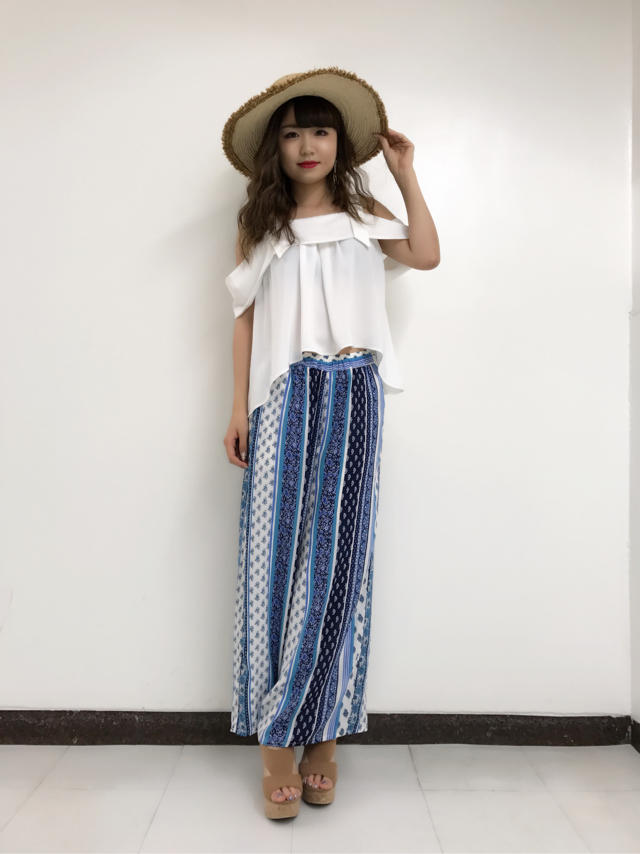 新作♡オフショルトップス