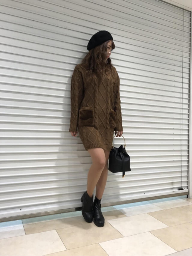ファーポケット付きワンピース☆オフショット