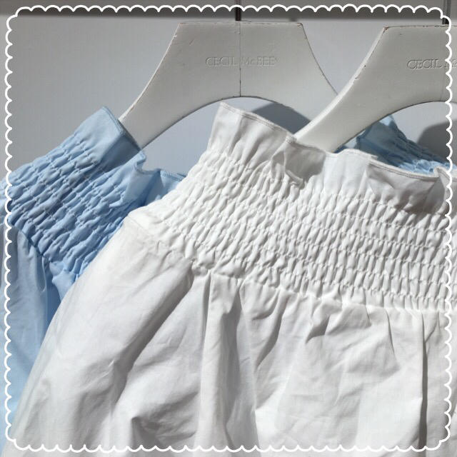 NEW❥❥❥オフショルブラウス(ﾐ･｡･ﾐ)♡