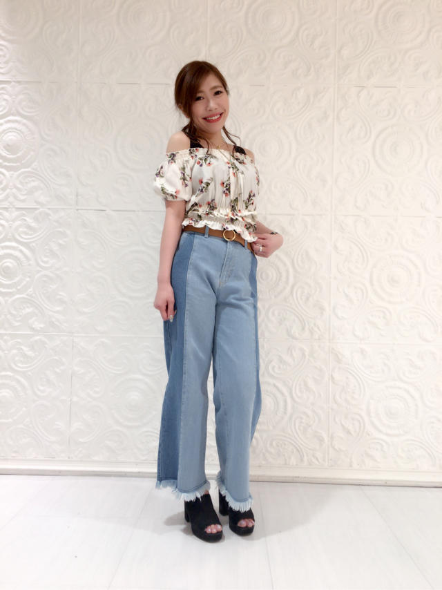 竹之内店長着用♡花柄ブラウス♡♡