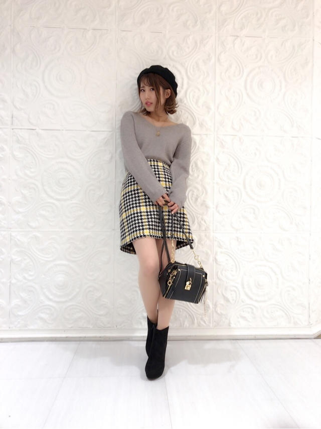 バックツイストリブニット♡♡