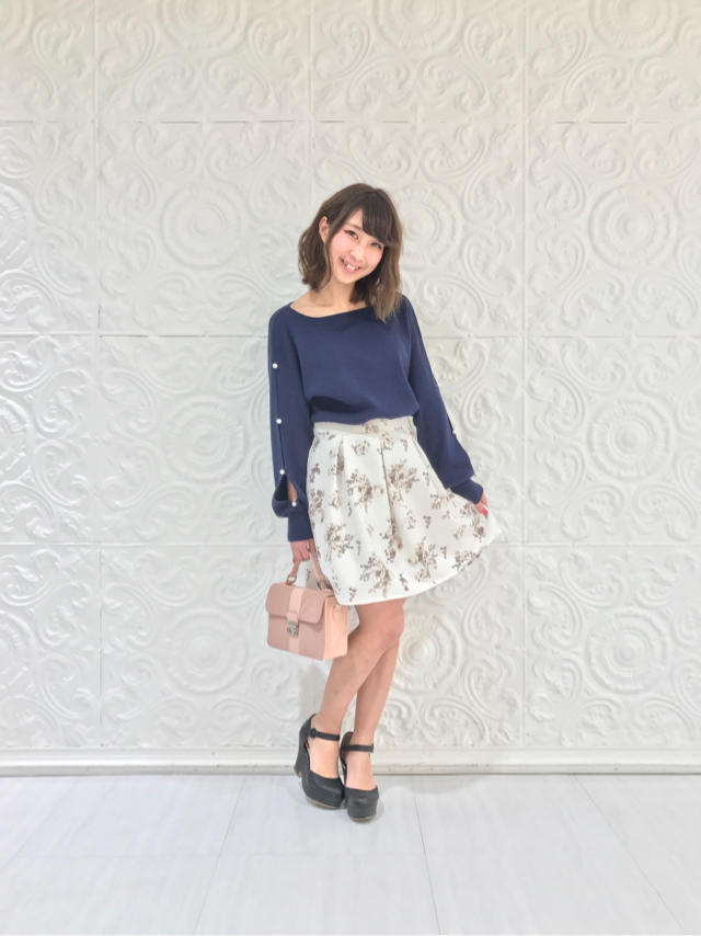 バレンタインにも活躍♡甘めスカート