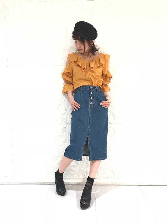 フリルデザインブラウス♡コーデ