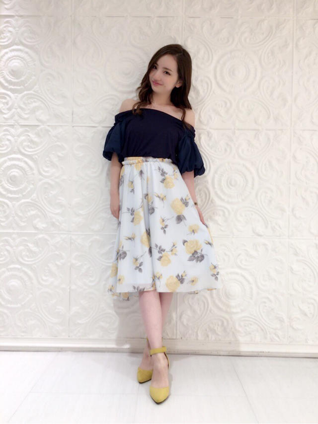 オフショルトップス♡♡