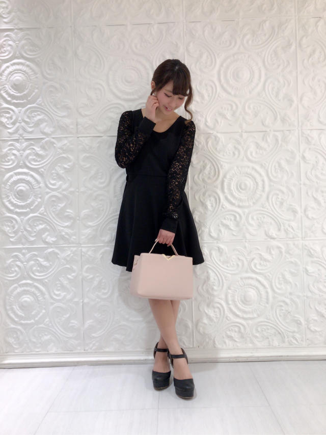 レースで女性らしく…♡ワンピ
