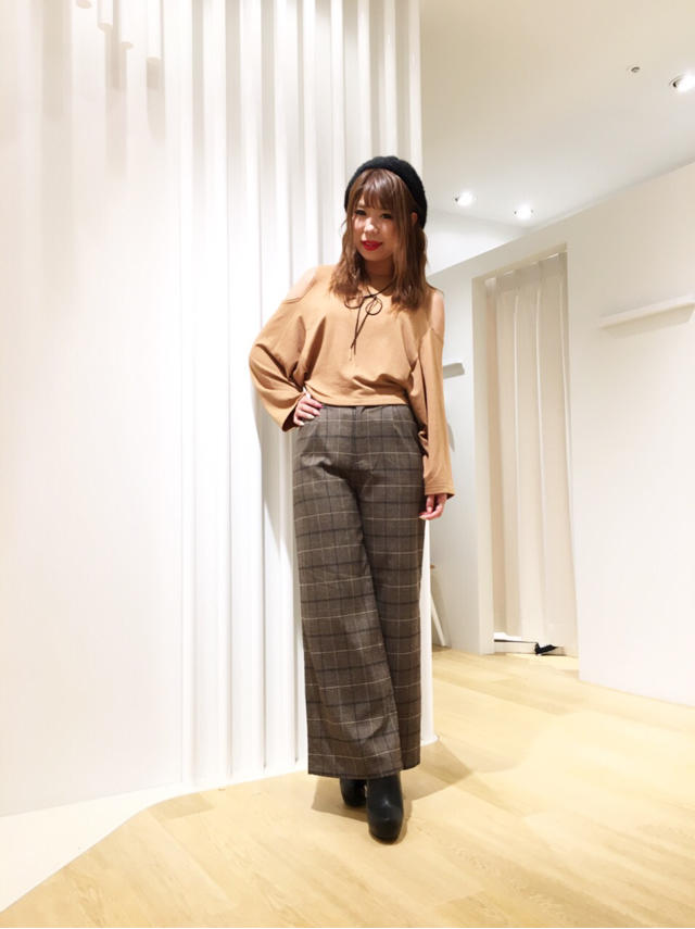 肩出しトップス♡saki