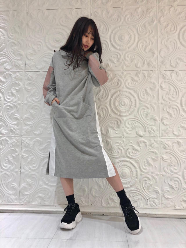 ナイロン切替パーカーワンピ