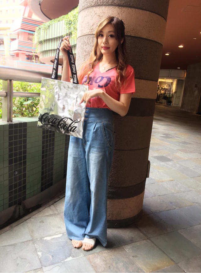 明日発売コカコーラT シャツ♡