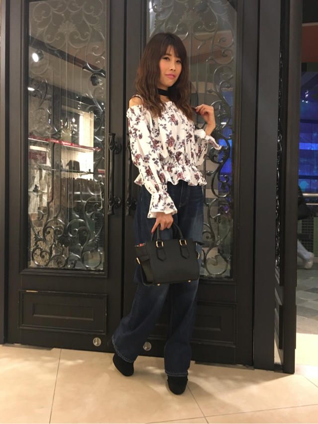 オフショルトップス♡熊手チーフ♡